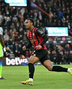 Manchester City ne peut faire mieux qu’un partage à Bournemouth et offre le titre à Arsenal !