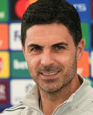 « Il pleurait et il m’a dit : « On est champions, papa » » : Mikel Arteta n’a pas osé regarder le match de City