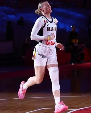 Nouveau coup dur pour Julie Vanloo, pas conservée par New York