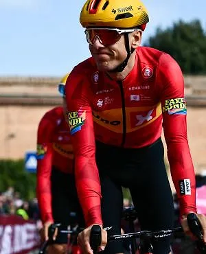 L’échappée surprend le peloton au Giro et Fredrik Dversnes en profite pour remporter la 15ème étape !
