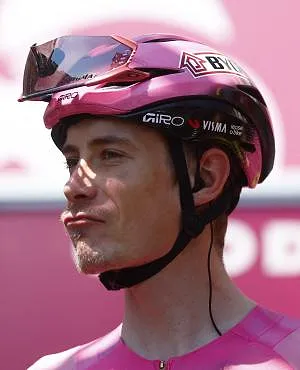 Giro : Jonas Vingegaard ne va pas se « contenter de défendre » et veut « gagner une étape en rose »