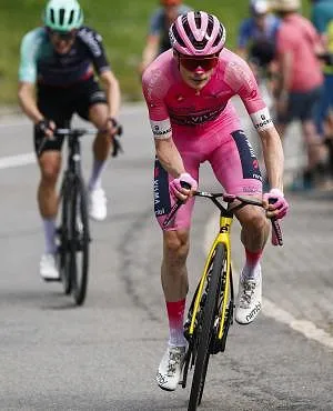 Jonas Vingegaard assomme définitivement le Giro !