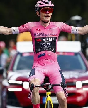 Jonas Vingegaard après sa 4e victoire d’étape au Giro : « Imiter Pogacar, ce n’est pas un objectif »