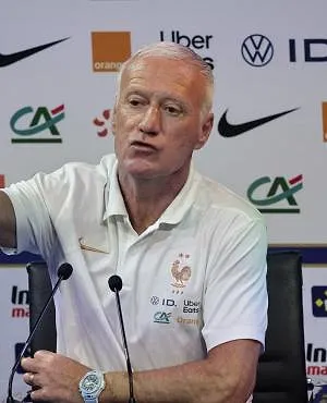 « On nous voit déjà en finale, ça ne me plaît pas du tout » : Deschamps se méfie de l’excès de confiance