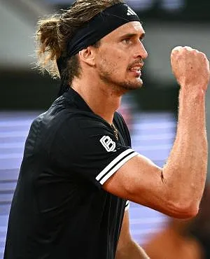 Alexander Zverev balaye la surprise Rafael Jodar en trois sets et rejoint les demi-finales de Roland !