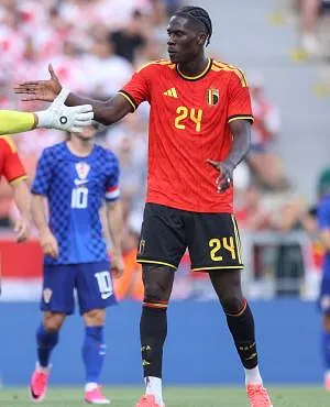 « La défense a rassuré » : notre consultant Nacer Chadli débriefe la victoire des Diables en Croatie !