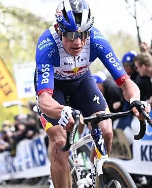 Tour de Wallonie : Laurence Pithie s’impose dans un sprint réduit après une chute massive à 2 km de la ligne
