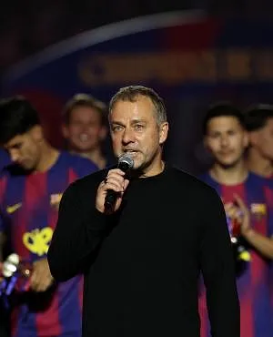 La Liga : Hansi Flick élu entraîneur de l’année pour la deuxième fois consécutive