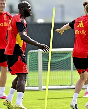 Trossard présent, Debast seul absent : 26 Diables étaient à l’entraînement ce jeudi !