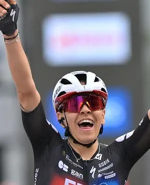 Giro Donne : Célia Géry s’impose dans la 7e étape, Anna van der Breggen reste en rose malgré une chute