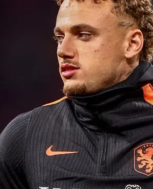 Coupe du monde : c’était chaud pour Noa Lang qui a subi un violent tacle à l’entraînement !