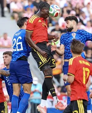Nacer Chadli a aprécié les tests de Rudi Garcia, « pour avoir un plan B ou un plan C »