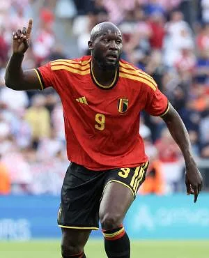Pour Chadli, Lukaku est un incontournable, mais doit être protégé : « Je ne le ferais probablement pas commencer le premier match »