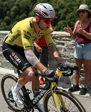 Avec la blessure de van Aert, Vingegaard doit-il s’inquiéter dans son combat face à Pogacar ?
