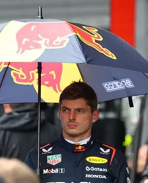 Helmut Marko beëindigt de Mercedes-geruchten: «Max Verstappen zal in 2026 voor Red Bull rijden»