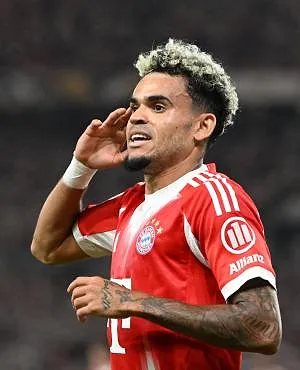 Kompany en Bayern openen seizoen met zege in Duitse Supercup tegen Stuttgart