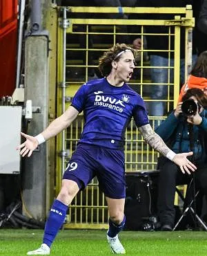 Een ex-Mauve spits tekent bij Borussia Dortmund