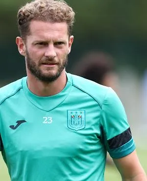 Mats Rits uit A-kern gezet: Besnik Hasi ruimt op bij Anderlecht!