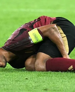 Zware domper voor Aston Villa en Youri Tielemans, die meerdere weken out is!