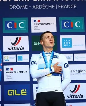 «Het is een verdomde raket»: Remco Evenepoel maakt opnieuw indruk!