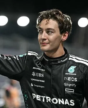 F1 Singapore: George Russell wint Grand Prix, McLaren kroont zich tot constructeurskampioen