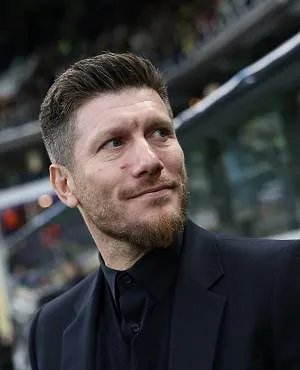 Donderslag bij Union: Pocognoli op weg naar Monaco, De Mil mogelijke opvolger
