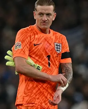 8 clean sheets op rij: Jordan Pickford breekt record met Engeland