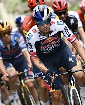 Niet Pogacar maar Roglic wint criterium met vier renners in Andorra