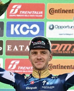 Remco Evenepoel begint maandag aan zijn avontuur bij Red Bull-Bora-Hansgrohe: “Je voelt dat hij ongeduldig is”