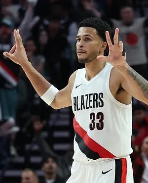 NBA : Toumani Camara wint met Portland van Golden State