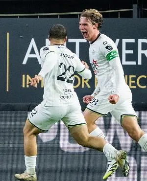 Oud-Heverlee Leuven knokt zich in toegevoegde tijd naar een punt in Mechelen