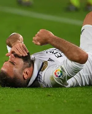 Real-verdediger Dani Carvajal moet opnieuw onder het mes