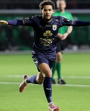 La Louvière gaat in slot nog voorbij Cercle Brugge en behoudt ongeslagen status