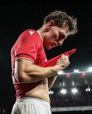 Nielsen en Ilaimaharitra out, Lawrence en Mehssatou terug: het blessurebulletin bij Standard!