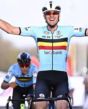 Toon Aerts Europees kampioen veldcross voor Thibau Nys en Joran Wyseure