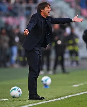 “Ik wil niet meer vooruit met doden”: crisis bij Napoli, Conte haalt hard uit naar zijn spelers