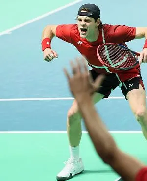 Bergs klopt Rinderknech: Red Aces verslaan Frankrijk en bereiken halve finales van de Davis Cup