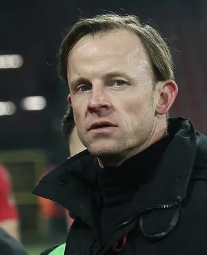 Volgens Vincent Euvrard zou het «niet gepast zijn om over de Top 6 te praten» voor Standard