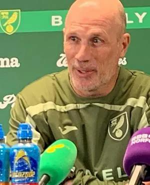 Zware nederlaag voor Philippe Clement in zijn debuut bij Norwich