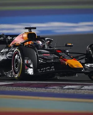 F1 Qatar: Verstappen profiteert van een strategische fout van McLaren, wint en nadert tot twaalf punten van Norris
