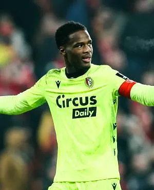 Geen vakantie voor Epolo: na uitschakeling op de AFCON sluit hij aan bij de stage van Standard