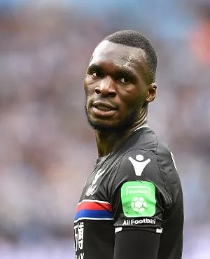 Christian Benteke naar Anderlecht of Club Brugge? Zijn broer ontkent!