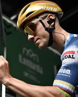 «De herinneringen blijven voor altijd»: het laatste eerbetoon van Soudal aan Remco Evenepoel