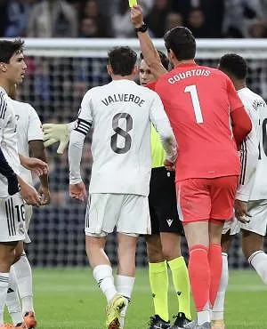 Nieuwe rel bij Real Madrid: Carvajal ging verhaal halen bij de scheidsrechter na de nederlaag tegen Celta!