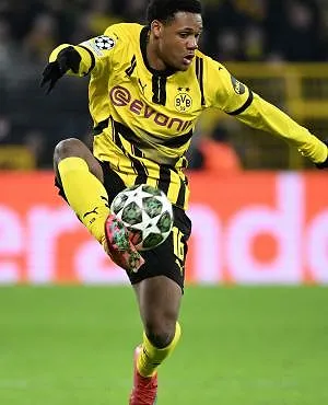 Om disciplinaire redenen aan de kant geschoven tegen Freiburg: nadert Duranville het einde van zijn avontuur bij Dortmund?