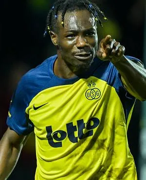 Union recht de rug met zakelijke 2-0-zege tegen Zulte Waregem