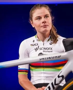 «Ik wil mijn niveau van vroeger terugvinden»: Lotte Kopecky herziet haar kalender voor 2026