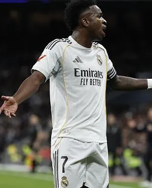 Vinicius blijft bij Real Madrid? Onderhandelingen zouden opnieuw opstarten