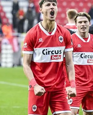 Rosen Bozhinov verlaat Antwerp voor Italiaanse club