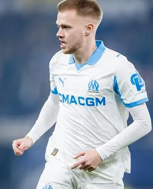 Arthur Vermeeren uitgesloten na krankzinnige tackle op Anthony Lopes